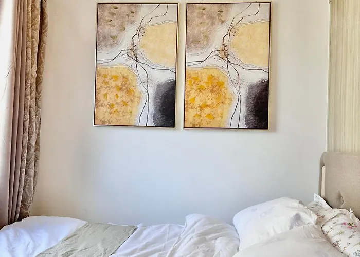 Apartment 9th Queen Size One Bedroom In Grace Residences, Taguig Manila